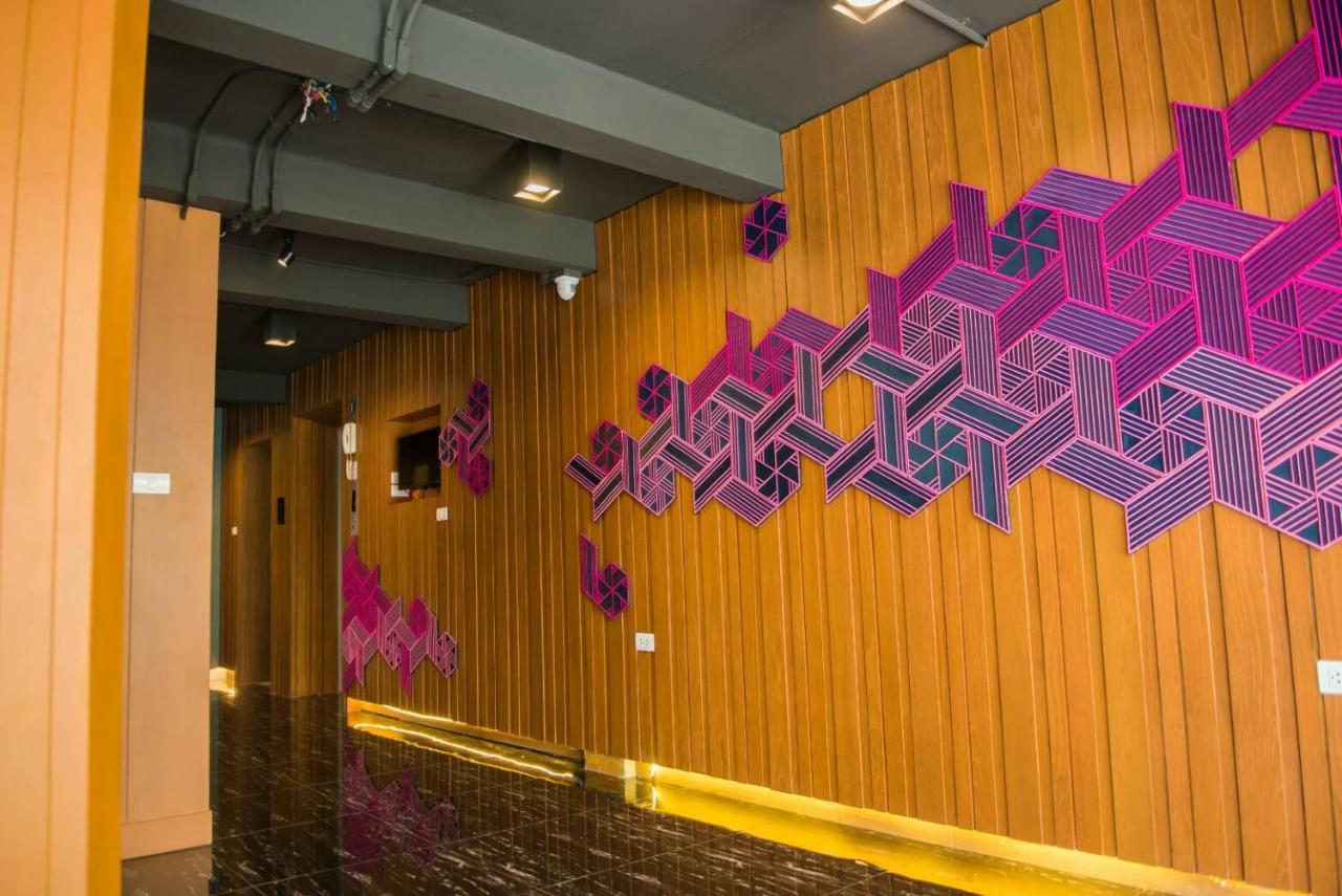Gn Luxury Hostel Bangkok Dış mekan fotoğraf