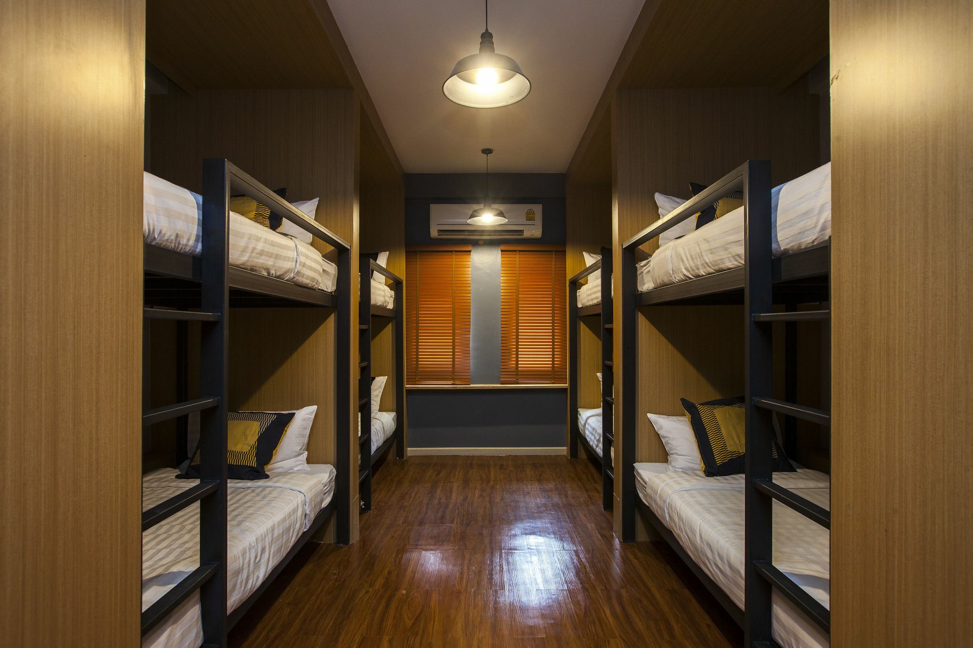 Gn Luxury Hostel Bangkok Dış mekan fotoğraf